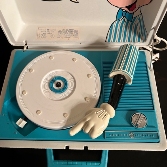 Walt Disney Mickey Mouse Record Player. Authentic. Vintage - Picture 5 of 15
